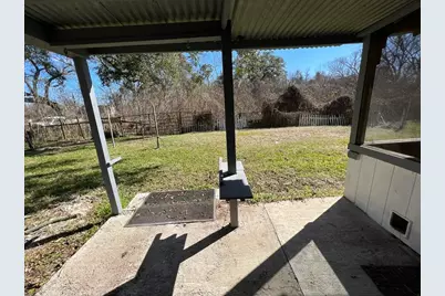 1272 Pecan Street #B, Clute, TX 77531 - Photo 9