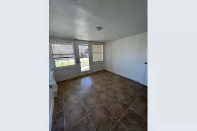 1272 Pecan Street #B, Clute, TX 77531 - Photo 5