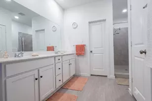 2605 Lago Costa Dr, Texas City, TX 77568 - Photo 9