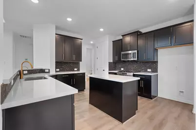 10023 Goliad Drive, Mont Belvieu, TX 77523 - Photo 9