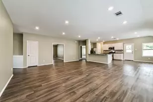 9422 Vicksburg Rd, Baytown, TX 77521 - Photo 5