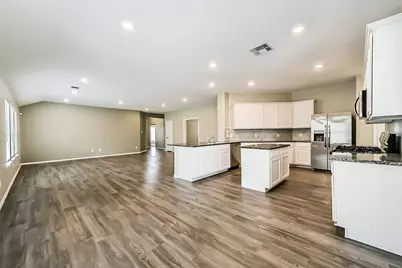 9422 Vicksburg Road, Baytown, TX 77521 - Photo 7