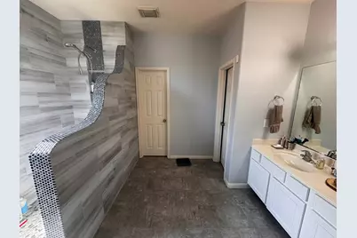 1018 Spring Lakes Haven Drive, Spring, TX 77373 - Photo 17