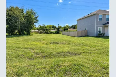 Lot 4 Stonewall, La Marque, TX 77568 - Photo 3