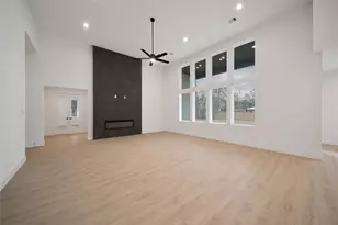 322 Louvenia Ct, Pinehurst, TX 77362 - Photo 5