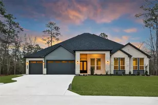 322 Louvenia Ct, Pinehurst, TX 77362 - Photo 1