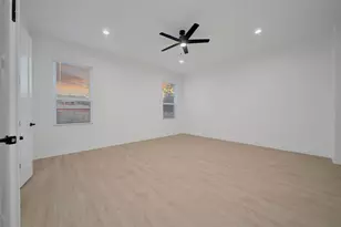 322 Louvenia Ct, Pinehurst, TX 77362 - Photo 17