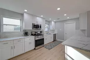 5522 Caversham Dr, Houston, TX 77096 - Photo 5