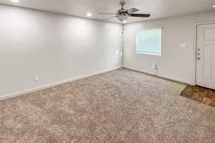 10535 Mills Rd, Houston, TX 77070 - Photo 3