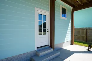 146 Port Ave, Rockport, TX 78382 - Photo 3