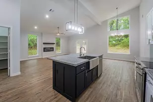 24411 Oakland Hills Dr, Huntsville, TX 77320 - Photo 15