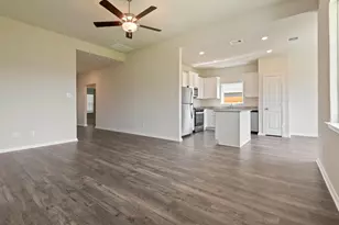 10351 Red Cardinal Dr, Cleveland, TX 77328 - Photo 3