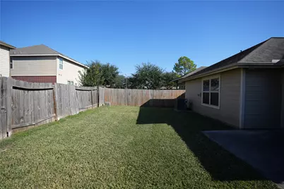 1710 Thornhampton Ct, Houston, TX 77014 - Photo 9
