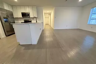 210 Amy St, Angleton, TX 77515 - Photo 5