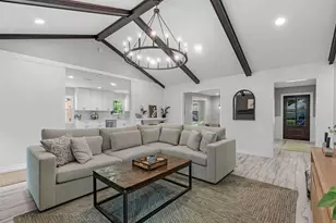 10627 Burgoyne Rd, Houston, TX 77042 - Photo 9