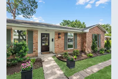 10627 Burgoyne Road, Houston, TX 77042 - Photo 3