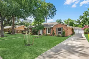 10627 Burgoyne Rd, Houston, TX 77042 - Photo 11