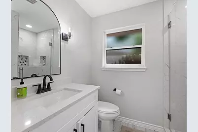 10627 Burgoyne Road, Houston, TX 77042 - Photo 31