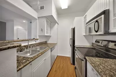 3231 Allen Parkway #1210, Houston, TX 77019 - Photo 9