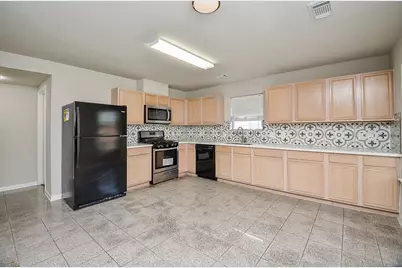 13410 Cricklewood Creek Lane, Houston, TX 77083 - Photo 9