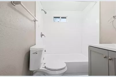 5244 Leeland Street #A, Houston, TX 77023 - Photo 11