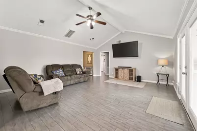 13719 Bonaventure Drive, Houston, TX 77065 - Photo 9