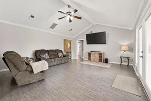 13719 Bonaventure Dr, Houston, TX 77065 - Photo 9