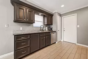 13719 Bonaventure Dr, Houston, TX 77065 - Photo 15