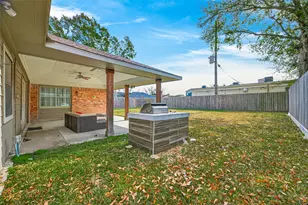 13719 Bonaventure Dr, Houston, TX 77065 - Photo 35