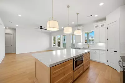 9814 Tulum Court, Galveston, TX 77554 - Photo 9