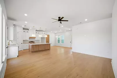 9814 Tulum Court, Galveston, TX 77554 - Photo 3