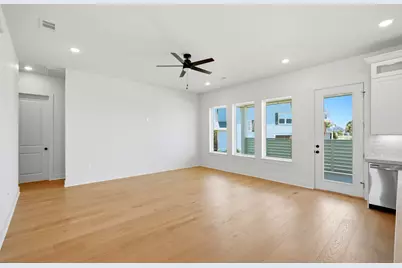 9814 Tulum Court, Galveston, TX 77554 - Photo 11
