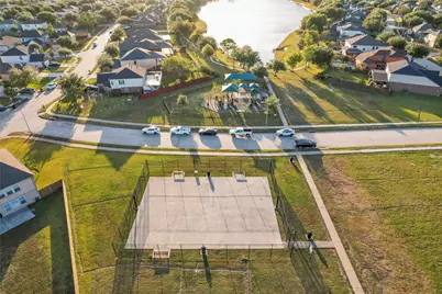 8214 Rosemary Drive, Baytown, TX 77521 - Photo 33