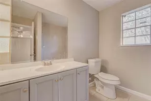 8622 Connaught Garden Dr, Houston, TX 77083 - Photo 11