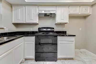 8622 Connaught Garden Drive, Houston, TX 77083 - Photo 5