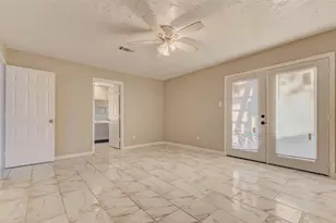 8622 Connaught Garden Dr, Houston, TX 77083 - Photo 13