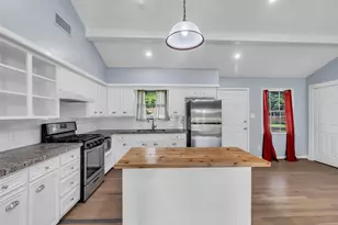 254 Point Clear Dr, Conroe, TX 77304 - Photo 11