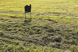 607 Bay Dr, Palacios, TX 77465 - Photo 1