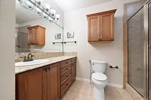 2255 Braeswood Park Dr, Houston, TX 77030 - Photo 15