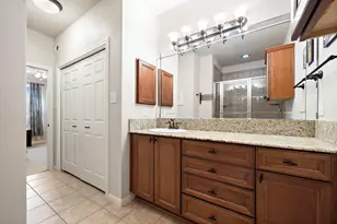 2255 Braeswood Park Dr, Houston, TX 77030 - Photo 17