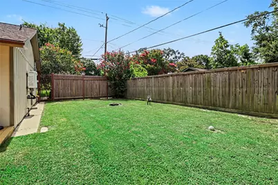 2303 Bron Holly Drive, Houston, TX 77018 - Photo 25
