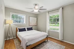 2303 Bron Holly Dr, Houston, TX 77018 - Photo 19