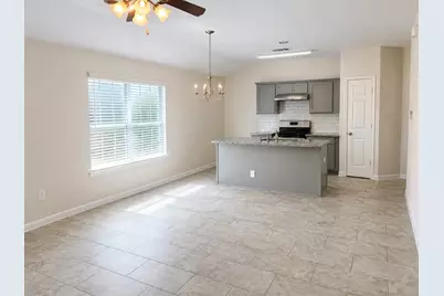 102 San Simeon Drive, Manvel, TX 77578 - Photo 5