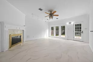 2431 Parkwood Ln, Sugar Land, TX 77479 - Photo 5