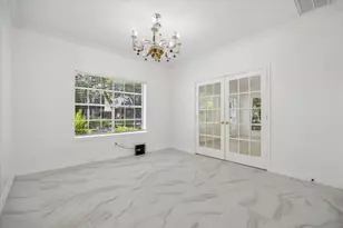 2431 Parkwood Ln, Sugar Land, TX 77479 - Photo 9