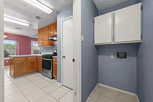 7522 Flair Oaks Dr, Houston, TX 77040 - Photo 11