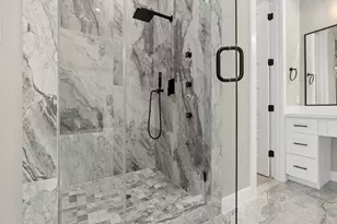 5834 Highland Sun Ln, Houston, TX 77091 - Photo 11