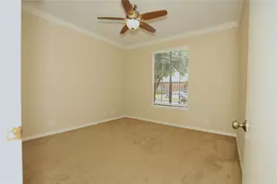107 Manor Pl, Lake Jackson, TX 77566 - Photo 13