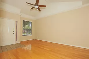 107 Manor Pl, Lake Jackson, TX 77566 - Photo 5