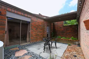 107 Manor Pl, Lake Jackson, TX 77566 - Photo 17